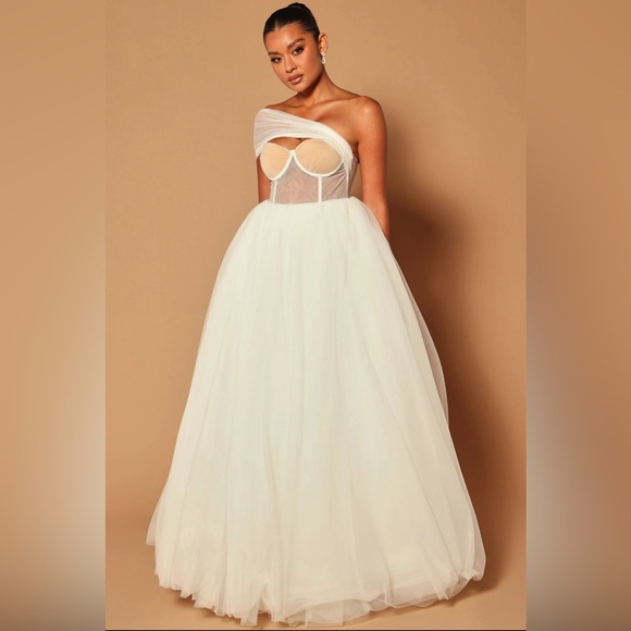NOVA LUXE Aliya Tulle Maxi Dress in White Size XL. NWT! Never worn! - Picture 3 of 4